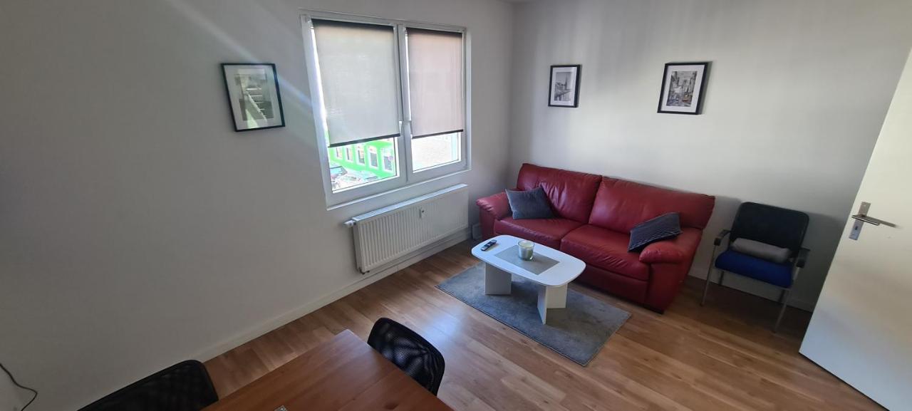 Schoene 2 Zimmer Apartment In Krefeld City, Monteur Wohnung Netflix & Prime Eksteriør billede