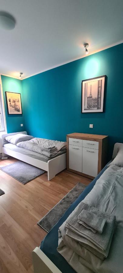 Schoene 2 Zimmer Apartment In Krefeld City, Monteur Wohnung Netflix & Prime Eksteriør billede